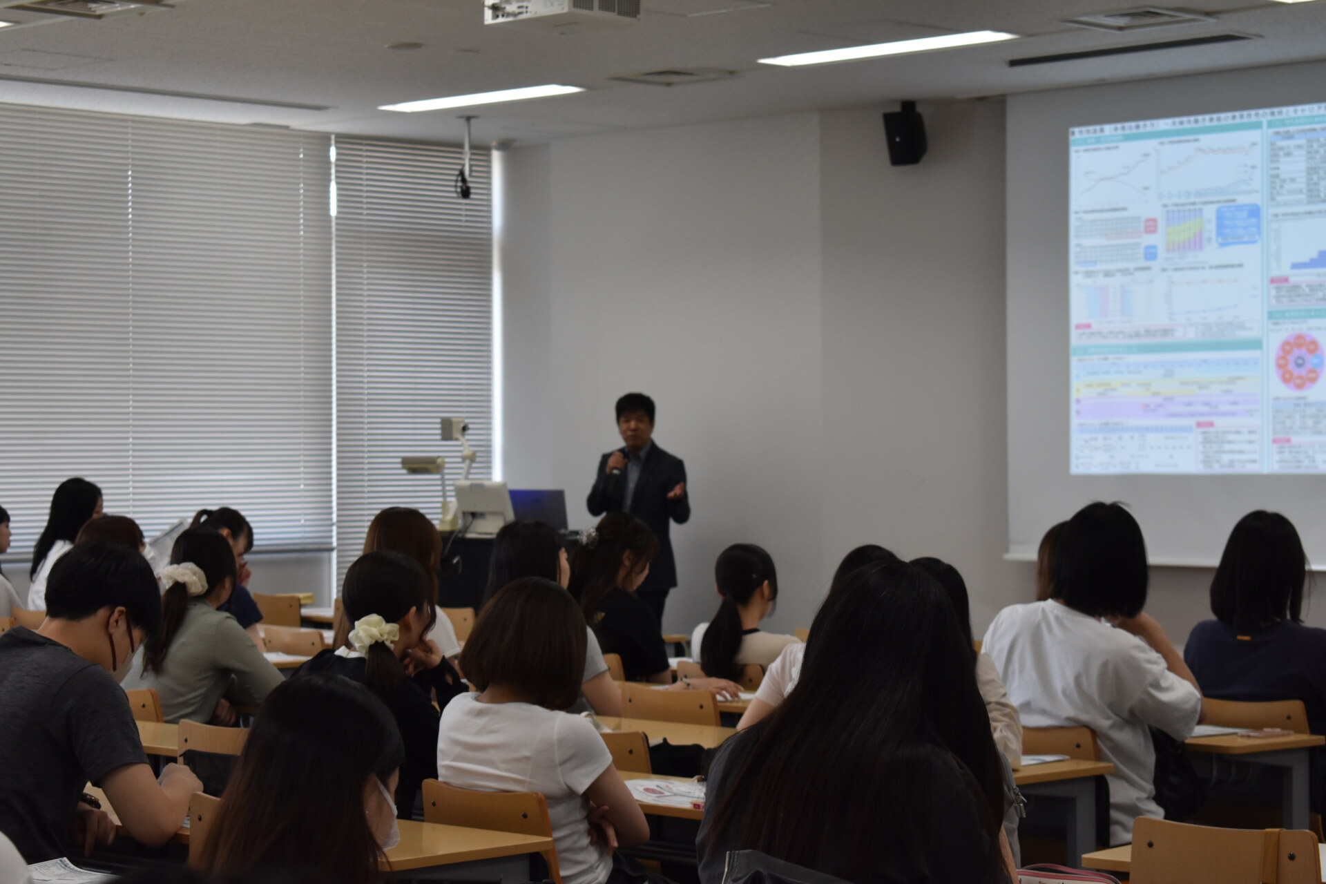 大学キャリアデザイン「育休とキャリア形成」